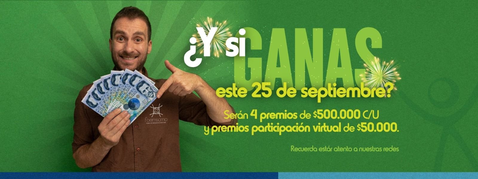 Hombre con billetes invitando a la rifa del mes de septiembre de Foemsoma